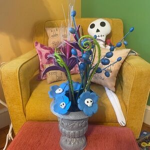 Target Hyde & Eek Ghoulish Garden Dungeon Lillies